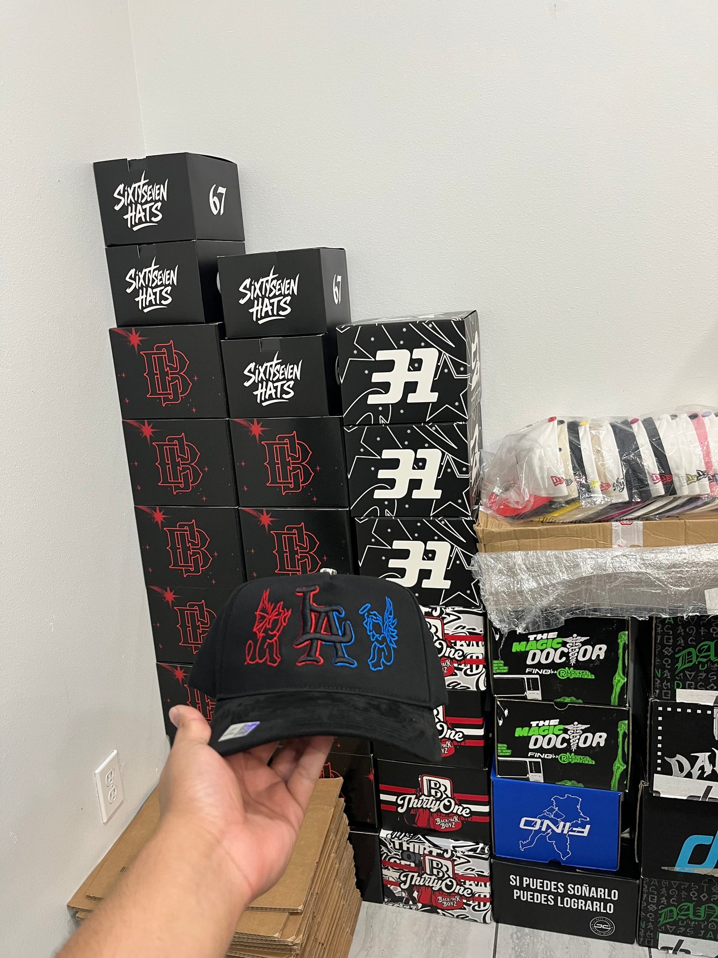 Caps Fans (LA Blue and Red)