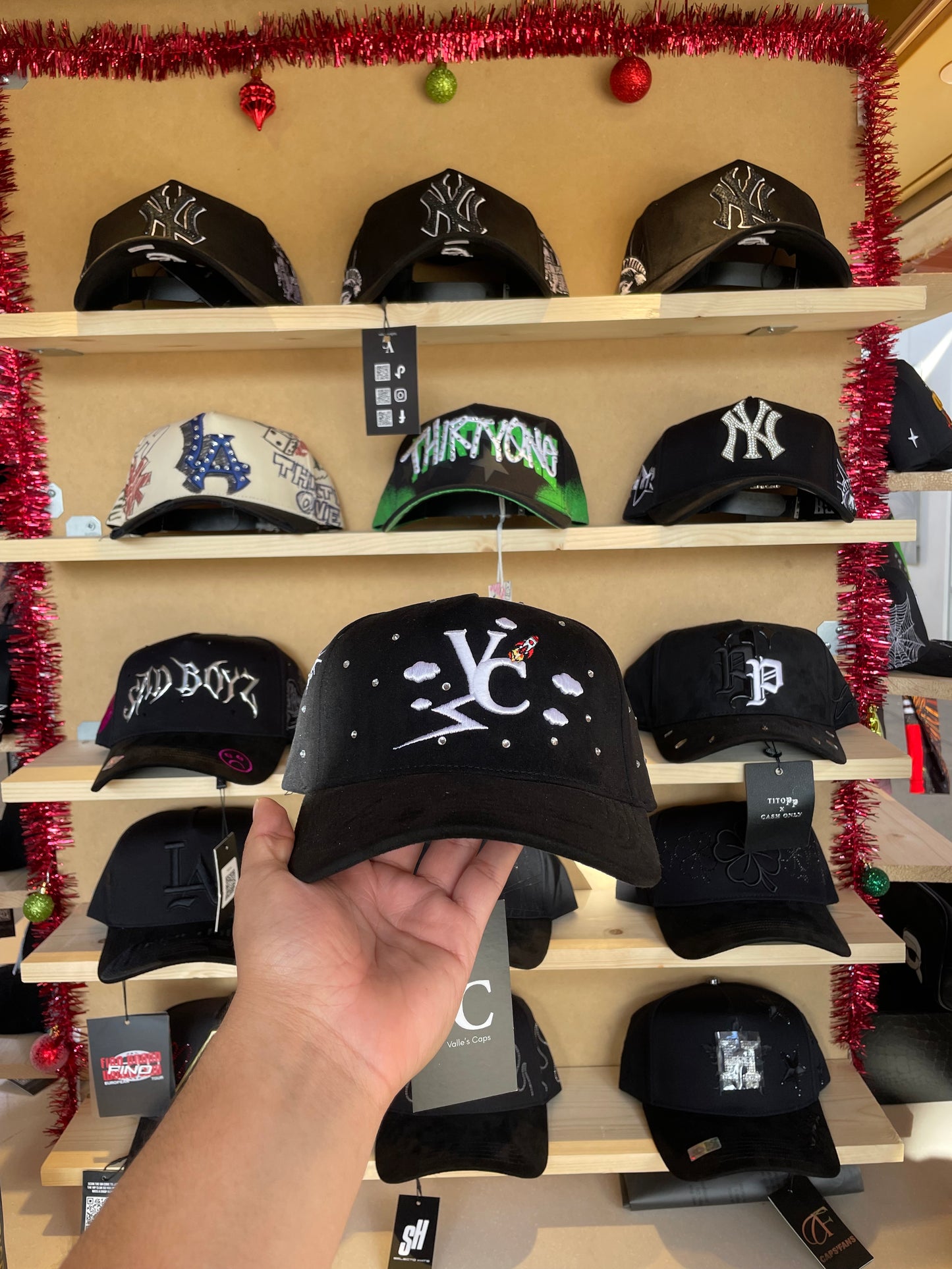 Valles Caps “VC” Full Set