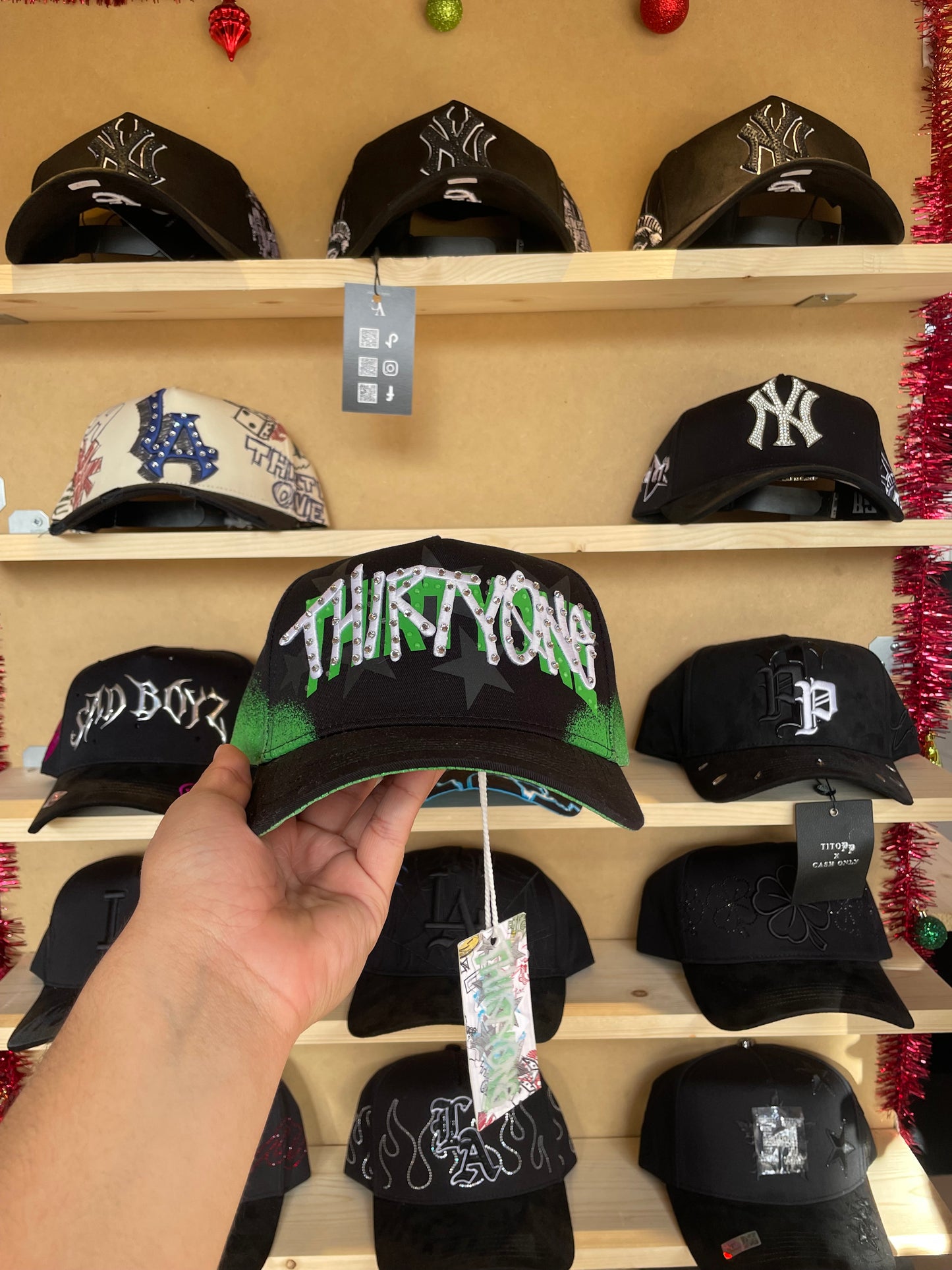 31 Hats “Starry Night”